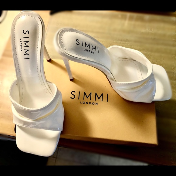 White Square Toe High Heeled Stilettos. NEVER WORN. - Picture 3 of 5